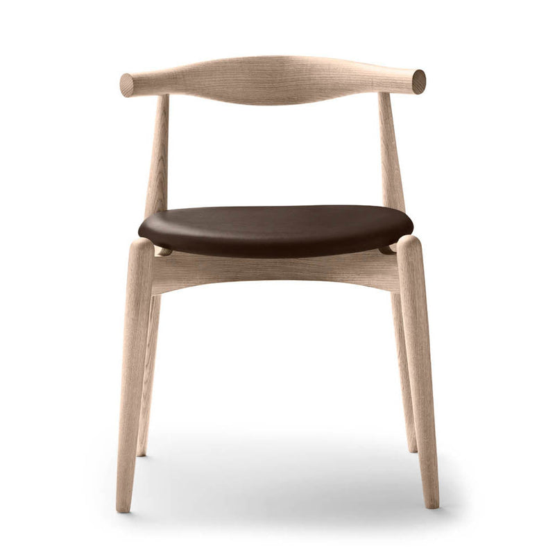 CH20 Elbow Chair by Carl Hansen & Son - Additional Image - 2