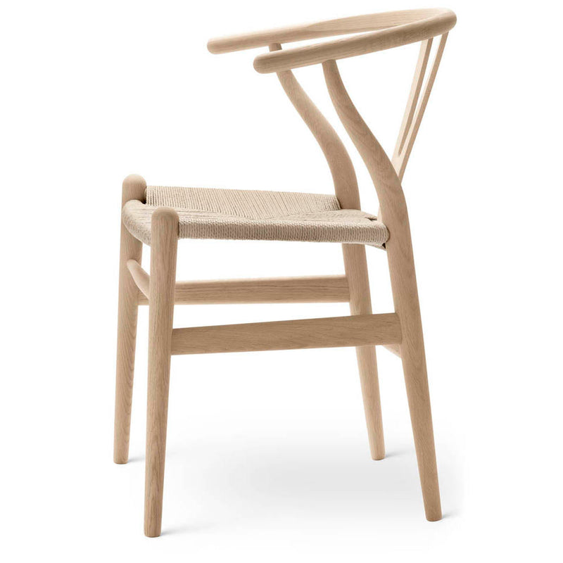 CH24 Wishbone Chair by Carl Hansen & Son - Additional Image - 15