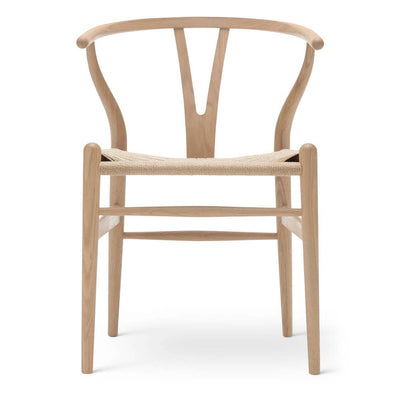 CH24 Wishbone Chair by Carl Hansen & Son - Additional Image - 4