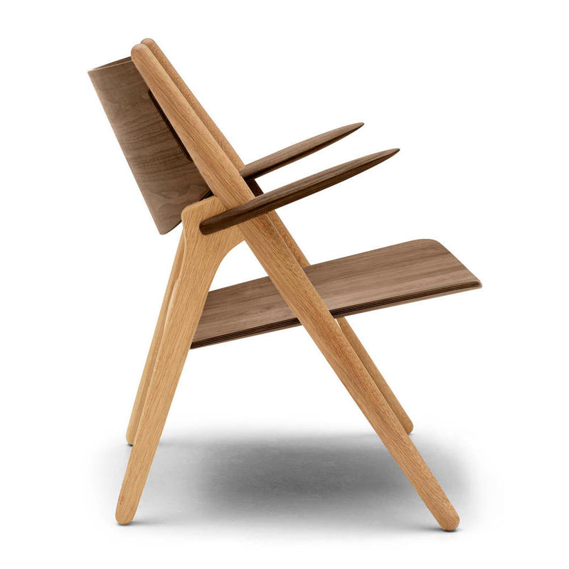 CH28P Lounge Chair by Carl Hansen & Son - Additional Image - 3