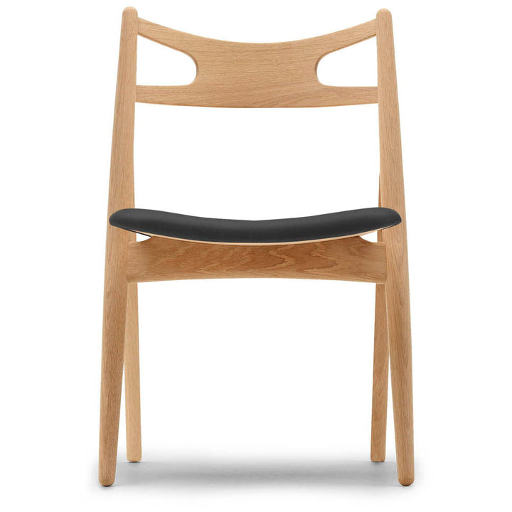 CH29P Sawbuck Chair by Carl Hansen & Son