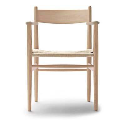 CH37 Arm Chair by Carl Hansen & Son - Additional Image - 1
