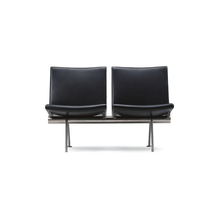 CH402 Sofa by Carl Hansen & Son