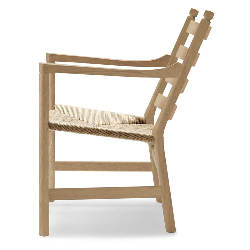 CH44 Lounge Chair by Carl Hansen & Son - Additional Image - 1