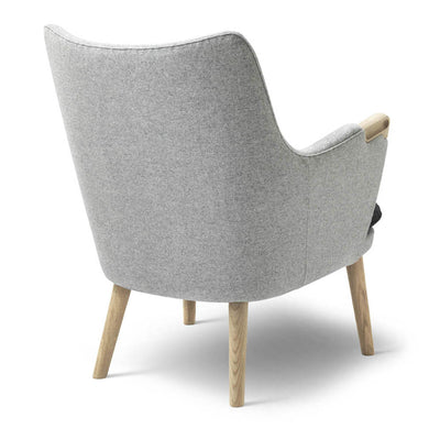 CH71 Lounge Chair by Carl Hansen & Son - Additional Image - 3