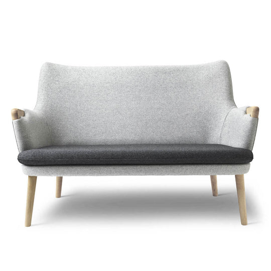 CH72 Sofa by Carl Hansen & Son