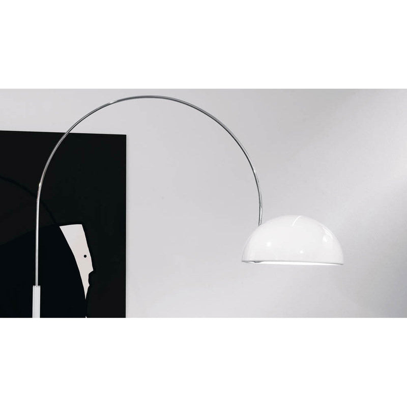 Coup&eacute; 3320 R Floor Lamp by Oluce Additional Image - 1