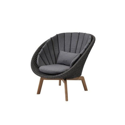 Peacock Outdoor Lounge Chair by Cane-line