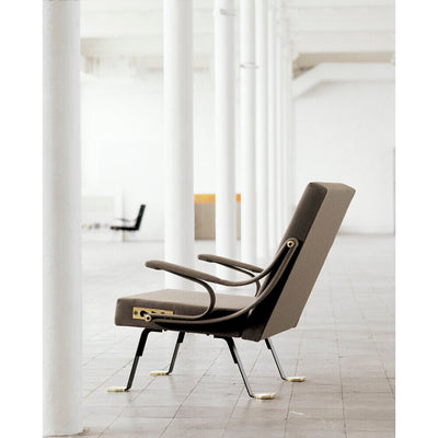 Digamma Armchair by Santa & Cole