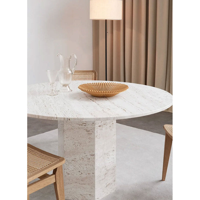 Epic Dining Table Round by Gubi