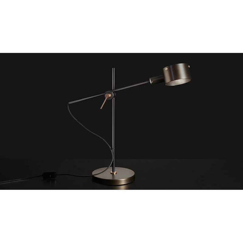 G.O. - 252 Table Lamp by Oluce Additional Image - 3