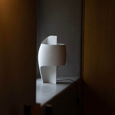 Lamp B by DCW Additional Image - 6