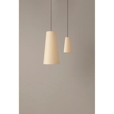 Long conical yesses Pendant Lamp by Santa & Cole - Additional Image - 2