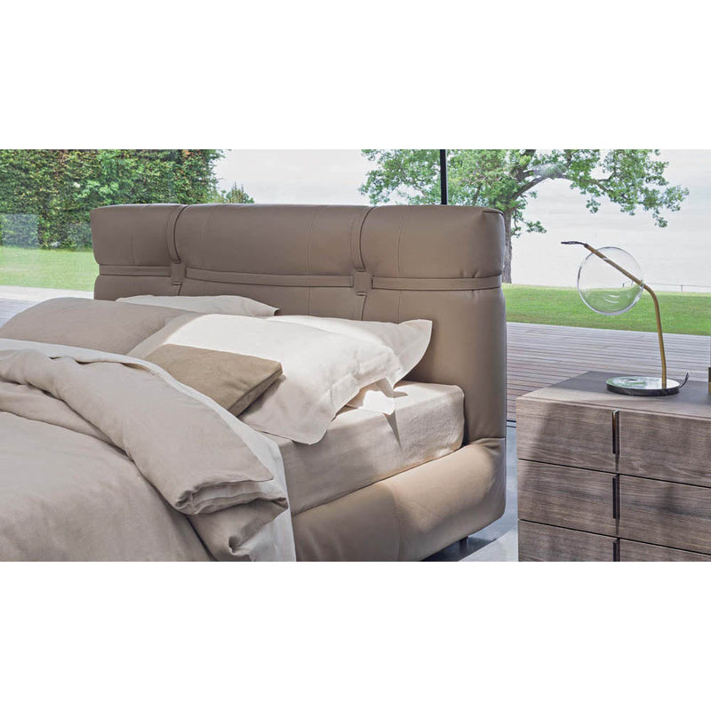 New Bond Double Bed by Flou Additional Image - 3