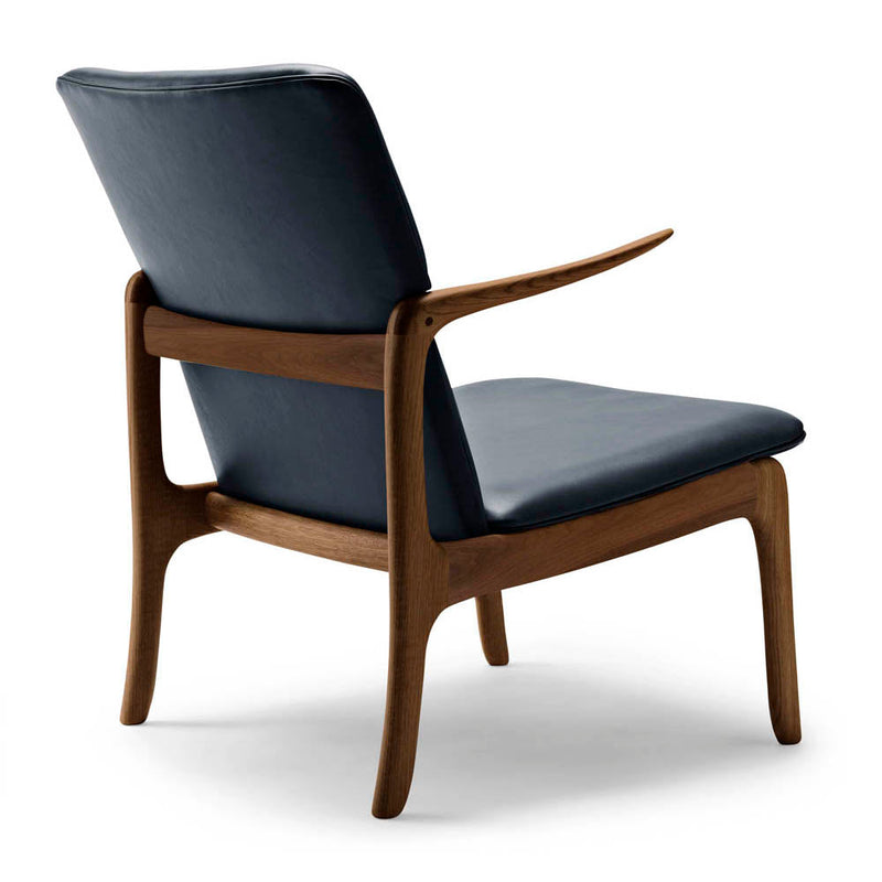 OW124 Beak Chair by Carl Hansen & Son - Additional Image - 11