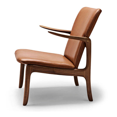 OW124 Beak Chair by Carl Hansen & Son - Additional Image - 6