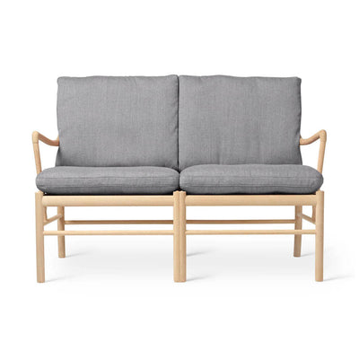 OW149-2 Colonial Sofa by Carl Hansen & Son - Additional Image - 4