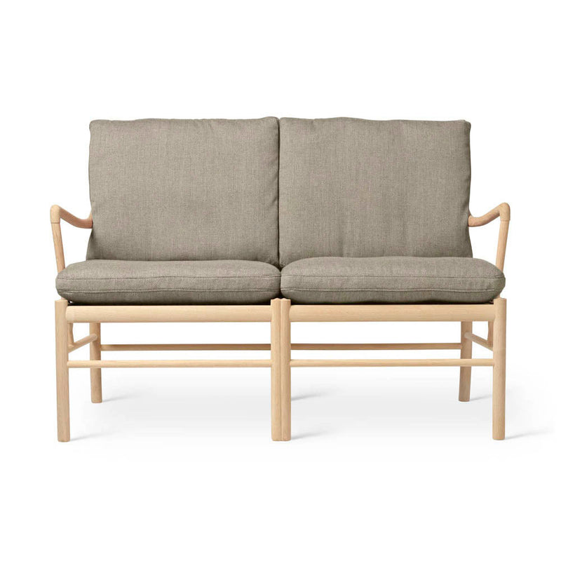OW149-2 Colonial Sofa by Carl Hansen & Son - Additional Image - 5
