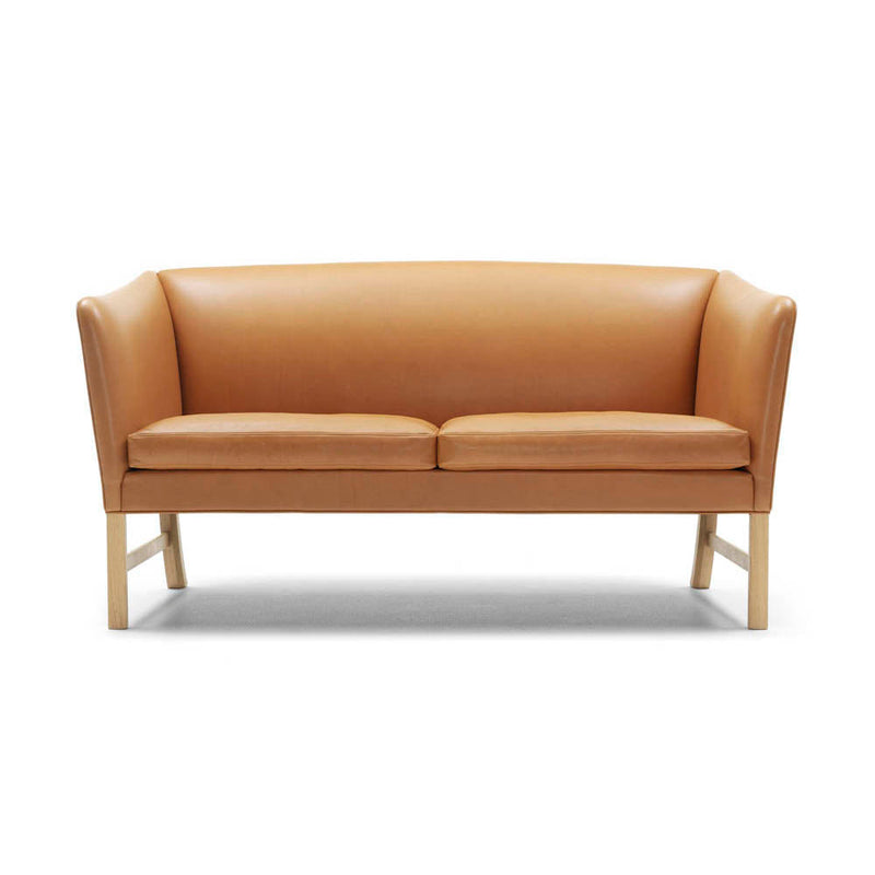 OW602 Sofa by Carl Hansen & Son