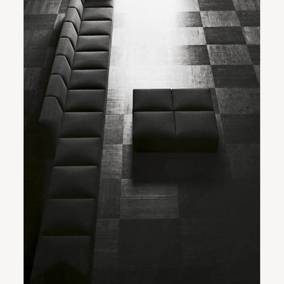 Quadro Sofa by Tacchini - Additional Image 4