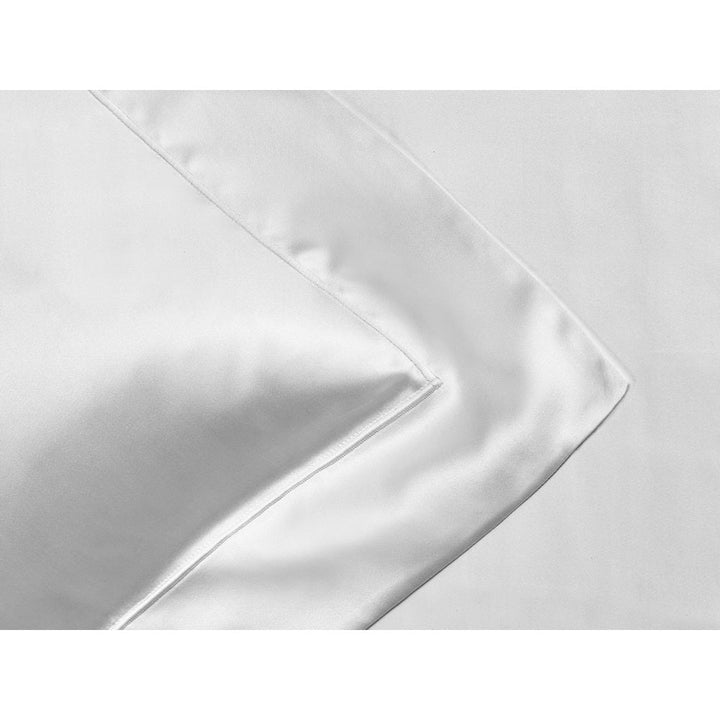 Saint Cloud Bed Accessory by Molteni & C