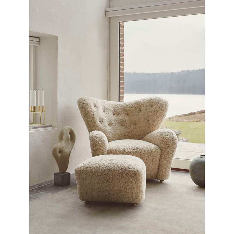 The Tired Man Lounge Chair, Sheepskin by Audo Copenhagen - Additional Image - 11