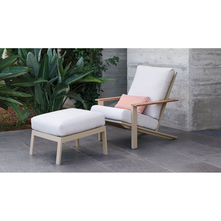 Timeless Relax Club Armchair by GandiaBlasco