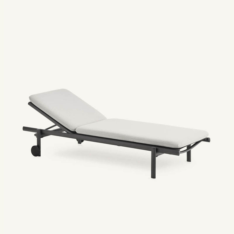 Up Outdoor Chaise Longue by Expormim